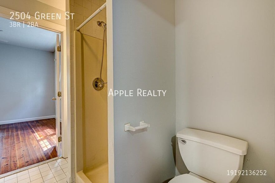 Building Photo - 2504 Green St