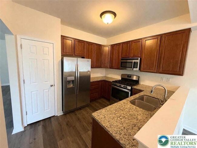 Building Photo - 5133 Dogwood Trail