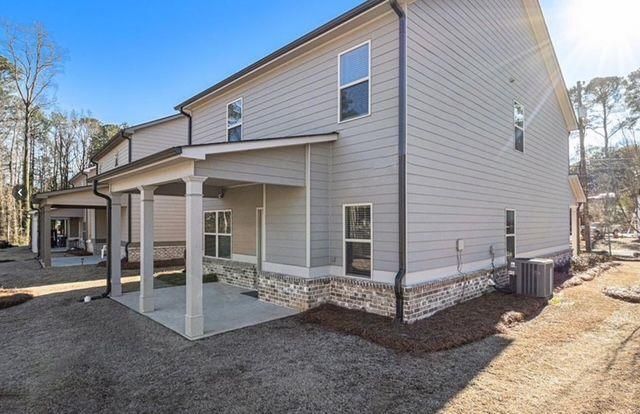 Building Photo - 394 Greenleaf