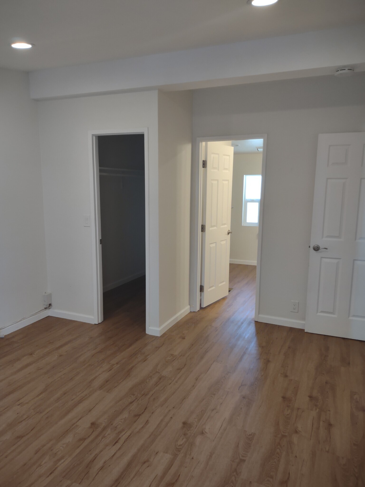 Building Photo - 512 De Soto Dr