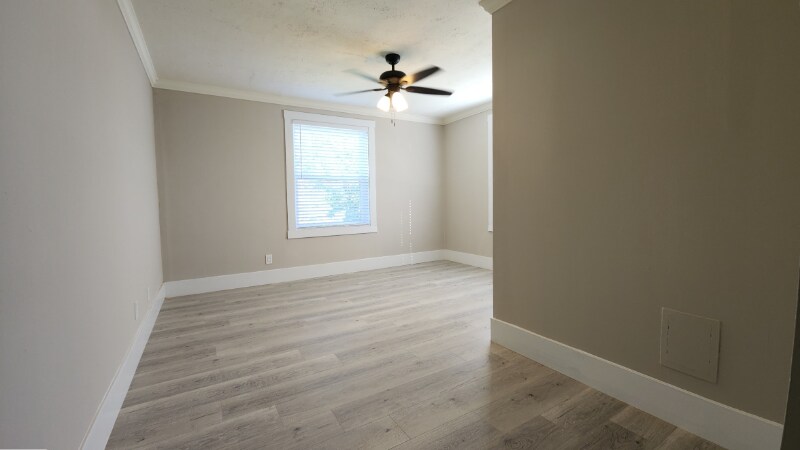 Building Photo - 813 Westwood Dr