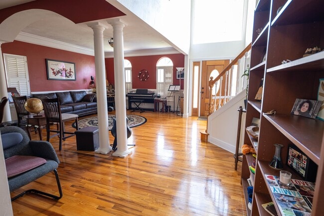 Building Photo - 491 Frank Shaw Rd