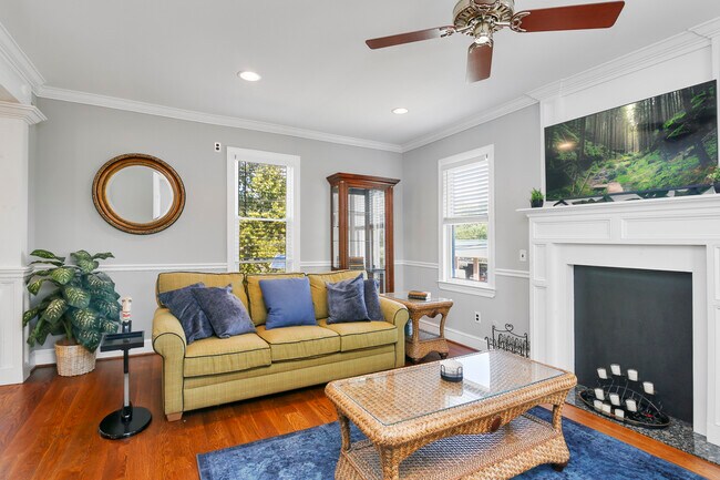 Building Photo - 829 Cinnaminson Ave