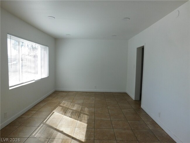 Building Photo - 4524 Fulton Pl