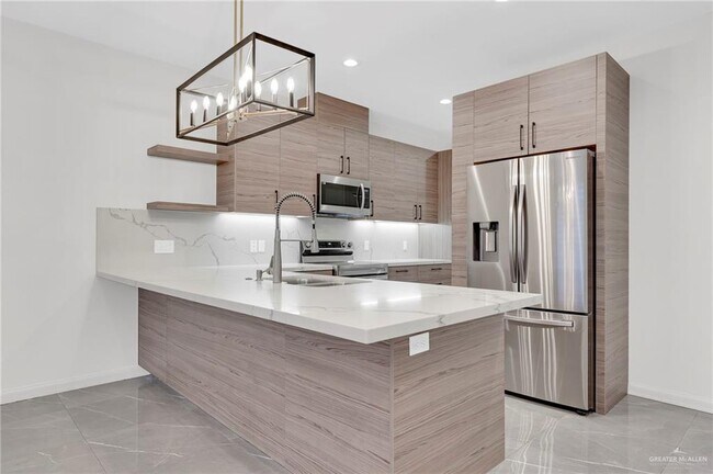 Building Photo - 28 Sunset Dr