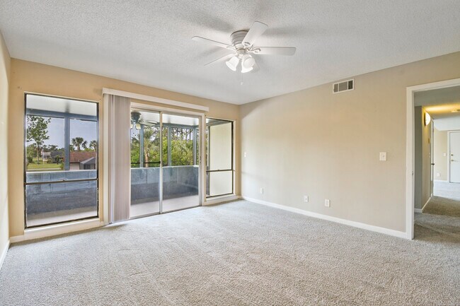 Building Photo - 40 Club House Dr