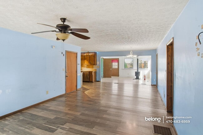 Building Photo - 213 Carter Rd