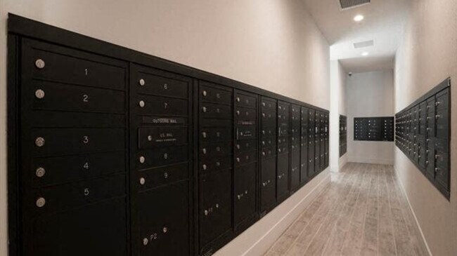 Building Photo - 5080 Camino Del Arroyo
