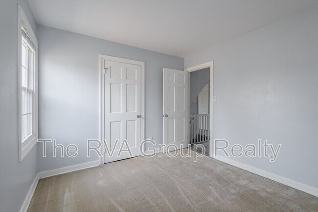 Building Photo - 1601 Lancashire Dr