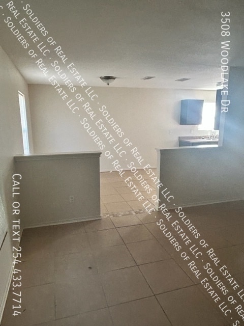 Building Photo - 3508 Woodlake Dr