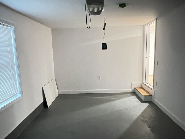 Building Photo - 50 Conant St