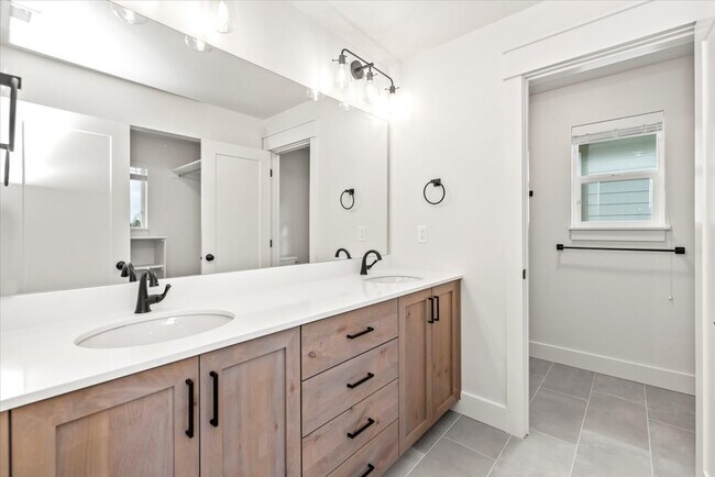 Building Photo - 4710 W Riva Capri Ct