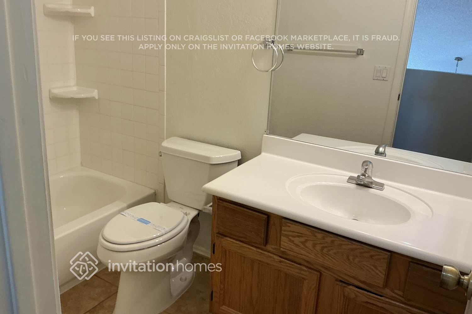 Building Photo - 1541 E Laurel Ave