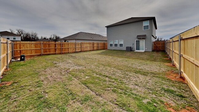 Building Photo - Very Nice and Spacious 4 Bedroom Home in Mustang Schools