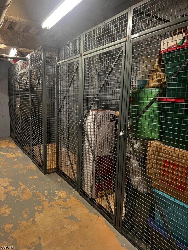 Building Photo - 22 Center St