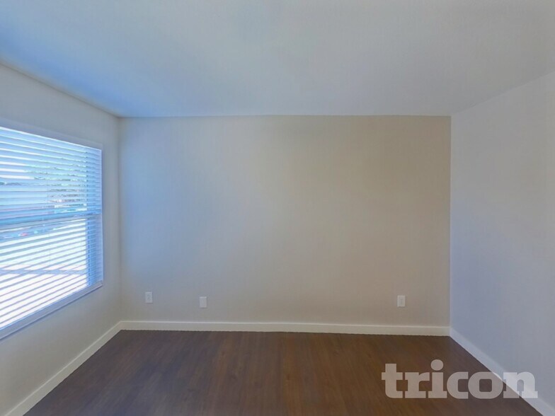 Building Photo - 8783 Cove Meadow Ln