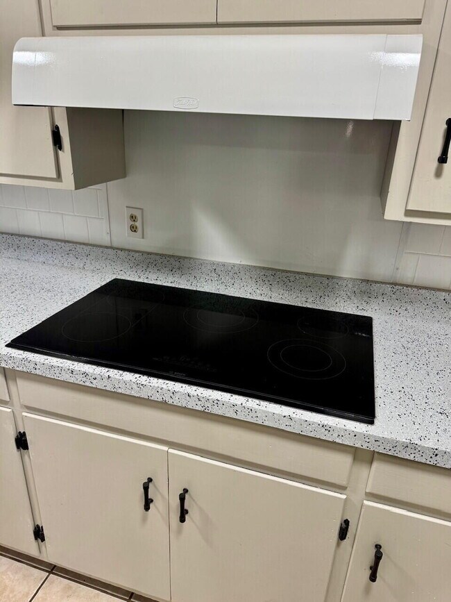 Building Photo - 2823 54th St