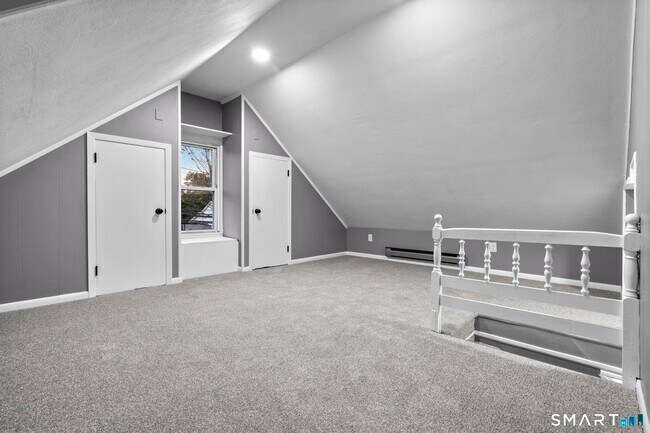 Building Photo - 1148 Hope St