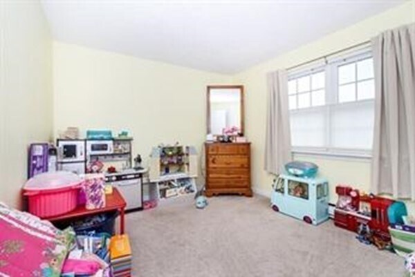 Building Photo - 126 Parker St