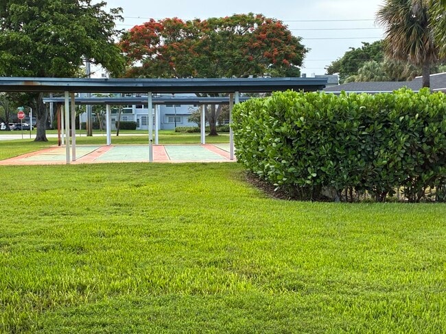 Building Photo - 7470 NW 7th Pl