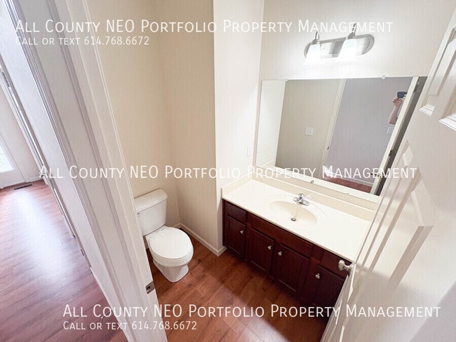 Building Photo - 2919 Woodstone Dr