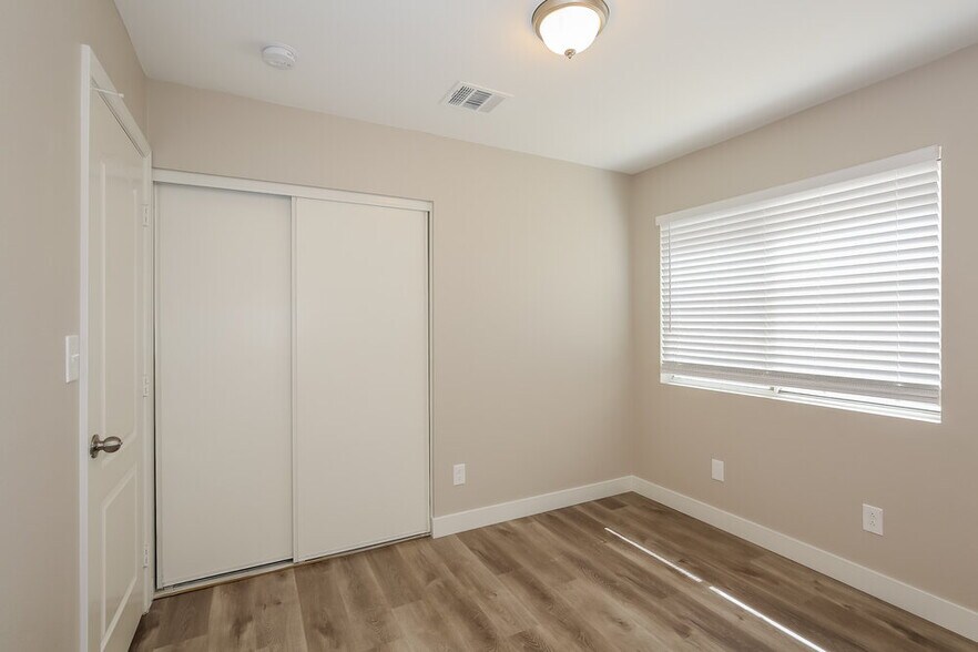 Building Photo - 1732 Blanchard Dr