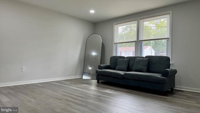 Building Photo - 131 N Garfield Rd