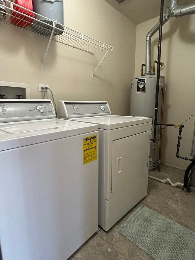 Building Photo - 1020 Chaucer Ct