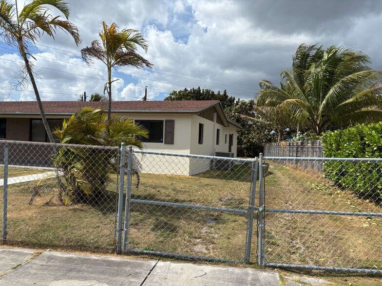 Building Photo - 20320 SW 110th Ct