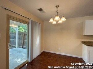 Building Photo - 6734 Honeyridge Ln