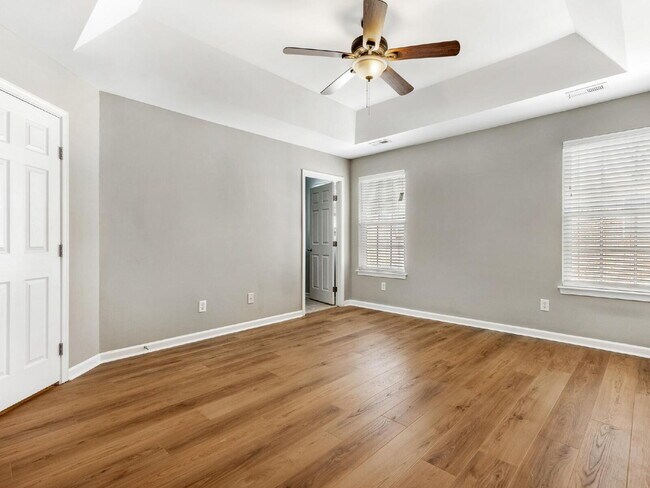Building Photo - Third Ward Stunner-Uptown Location!