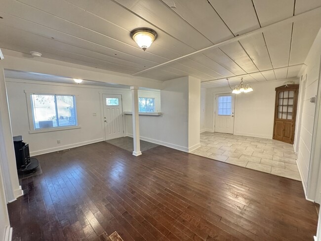 Building Photo - 4364 Ave F