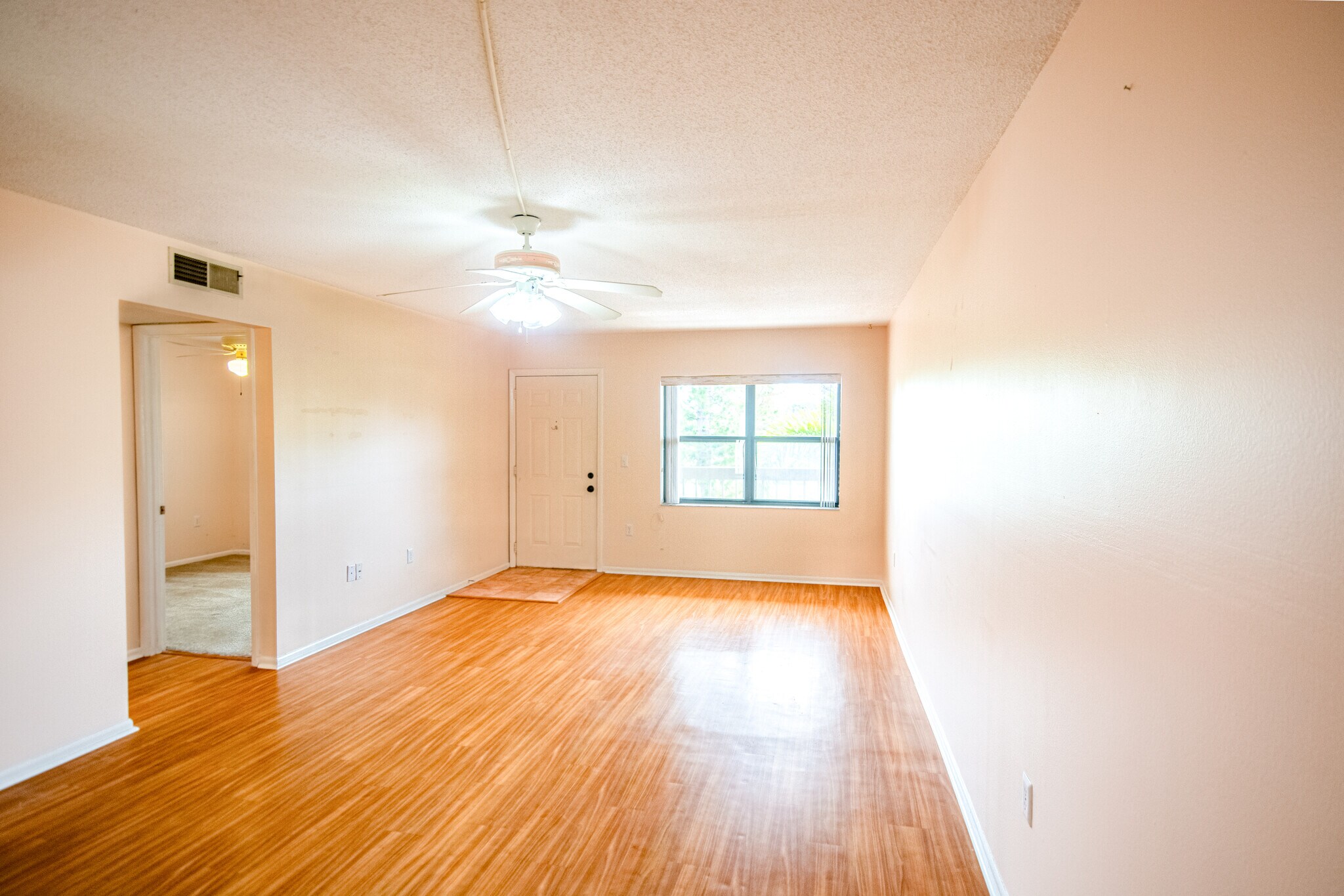 Building Photo - 305 30th Ave W