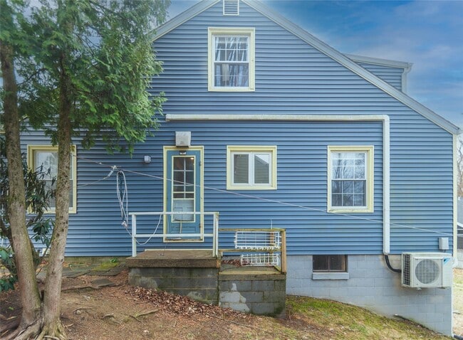 Building Photo - 26 Alden Rd