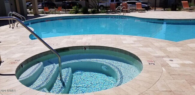 Building Photo - 7332 E Vista Bonita Dr