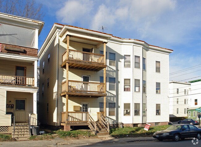 Building Photo - 94 Walnut St