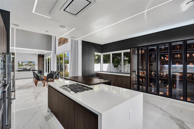 Building Photo - 10223 NW 75th Terrace