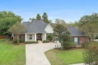 Building Photo - On the Lake!  Large 3 Bedroom with huge fenced back yard