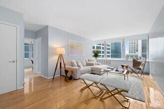 Building Photo - 3 bedroom in New York NY 10005