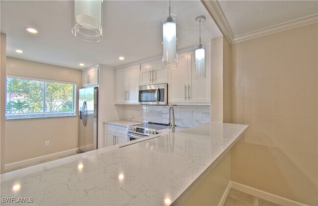 Building Photo - 2360 Naples Trace Cir