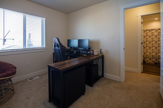 Building Photo - 4056 S 2800 W