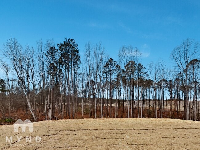 Building Photo - 121 New Villas St