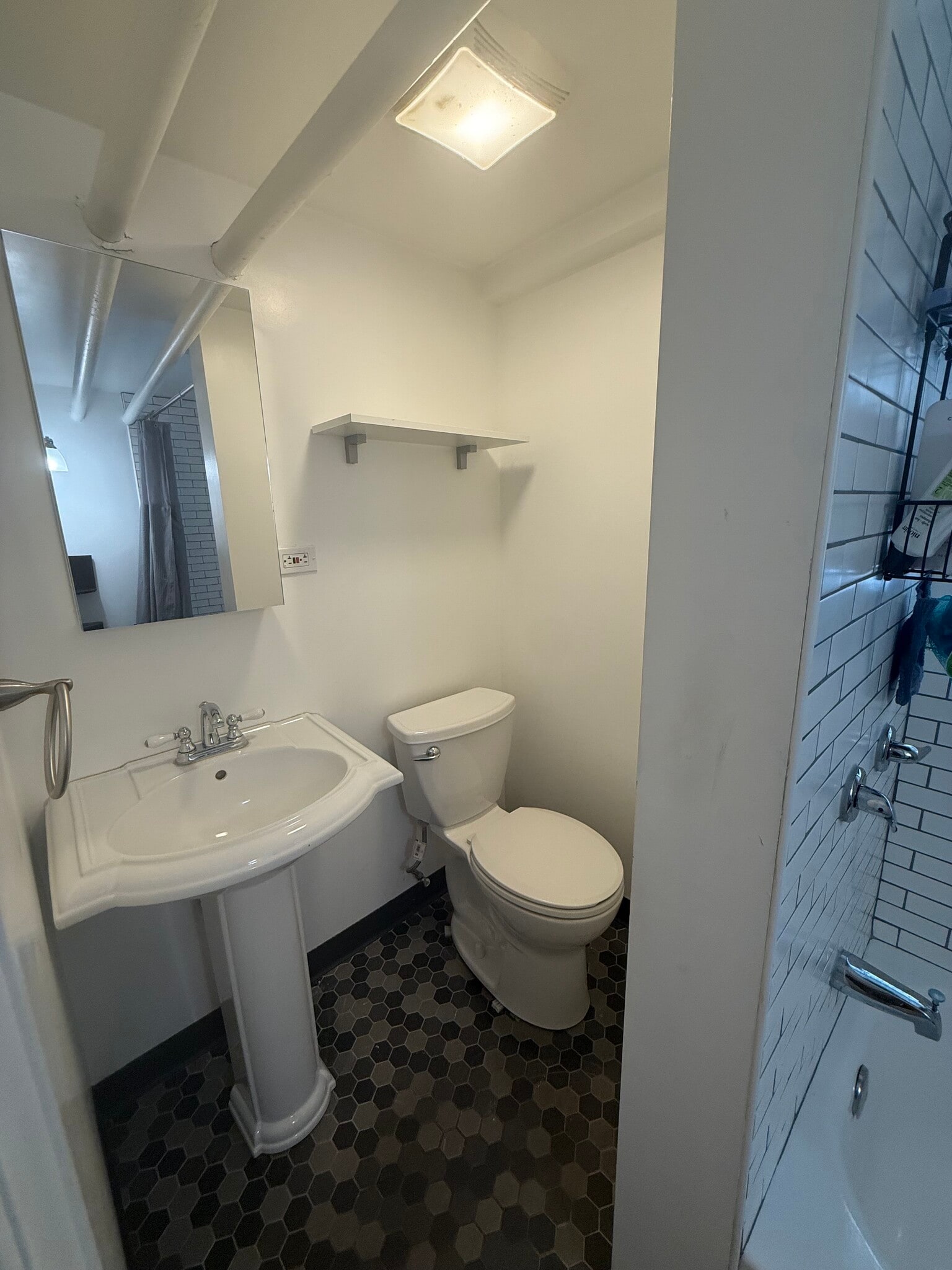 Building Photo - 5230 W Winona St