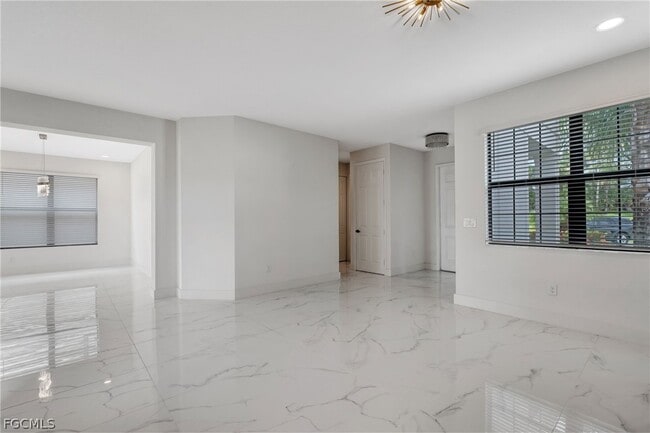 Building Photo - 11604 Meadowrun Cir