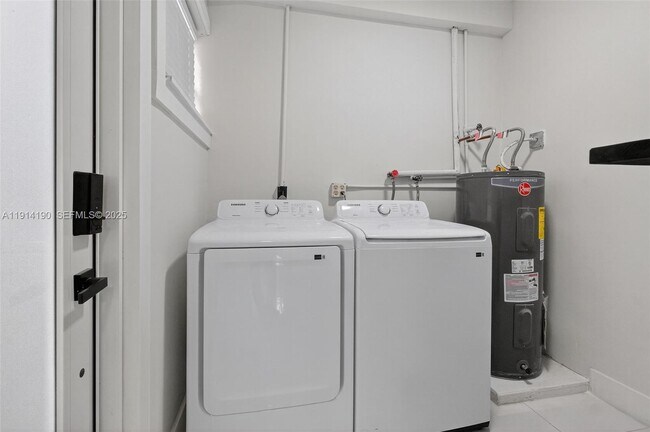 Building Photo - 465 NW 153rd St