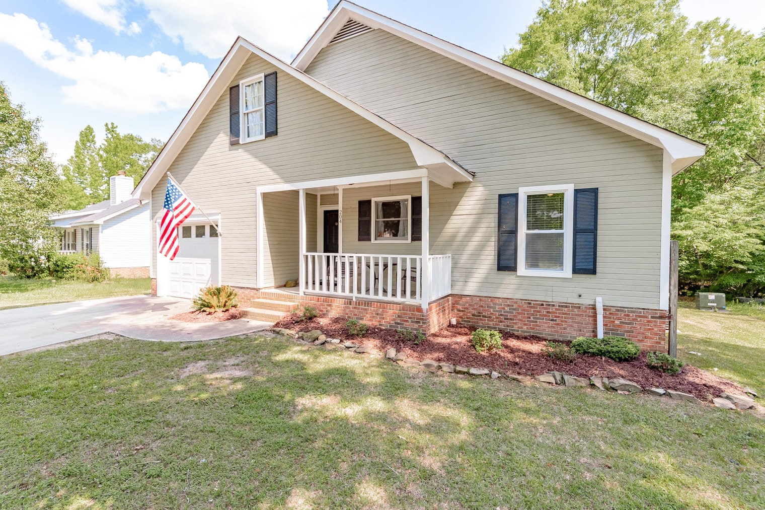 Building Photo - 204 Dutch Dr