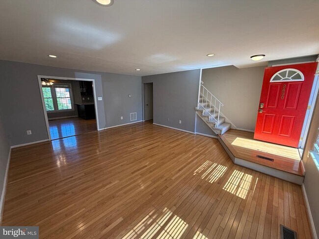 Building Photo - 2430 Windbreak Dr