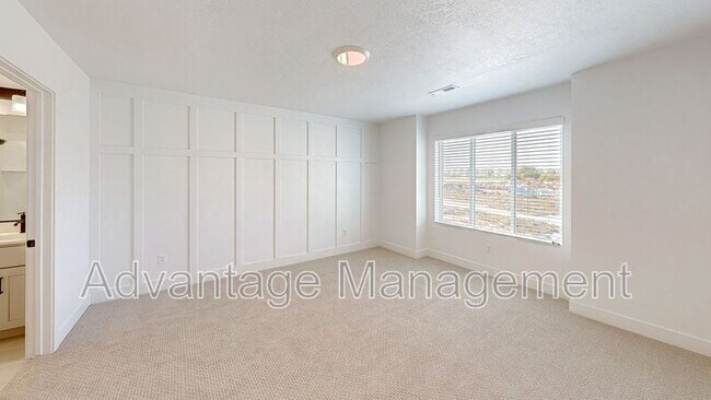 Building Photo - 7 S Moonlit Rd