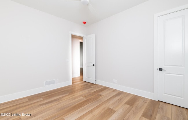 Building Photo - 6100 Passionflower Dr