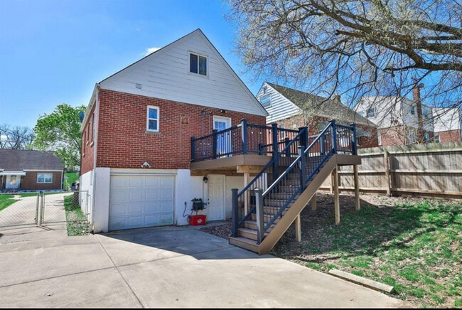 Building Photo - 37 Towanda Dr
